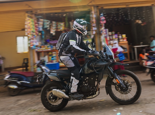 Viaggio in India, tra caos, colori e contrasti senza tempo: le foto