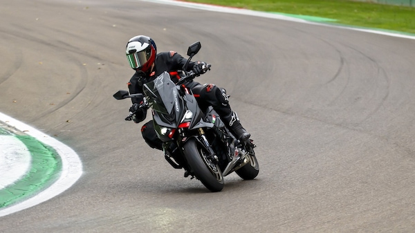 Italjet Dragster 700 Twin Premium Edition: le opinioni di InMoto "fuori dai denti"