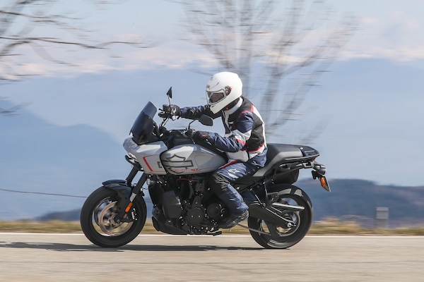 Harley-Davidson Pan America 1250 ST: nuove forme e nuove possibilità | IL VIDEO DEL TEST