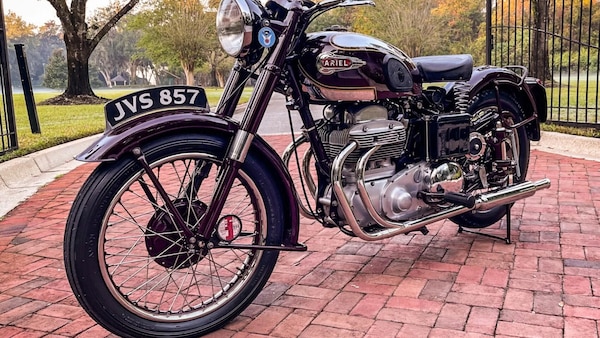 Venduta all'asta una Ariel Square Four: la prima moto con 4 cilindri "in quadrato"