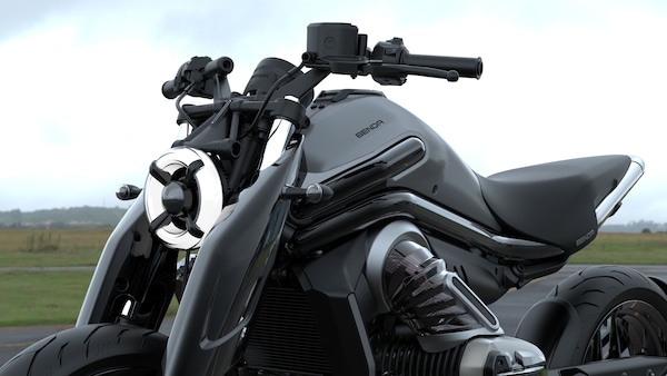 Benda P51 Hybrid Boxer: ecco il video