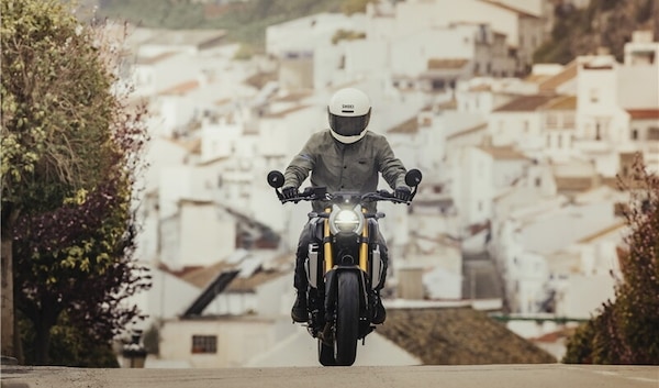 Essere motociclisti oggi: quando cambia il modo di guidare