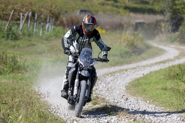 Moto Morini Alltrhike: le opinioni di InMoto "fuori dai denti"