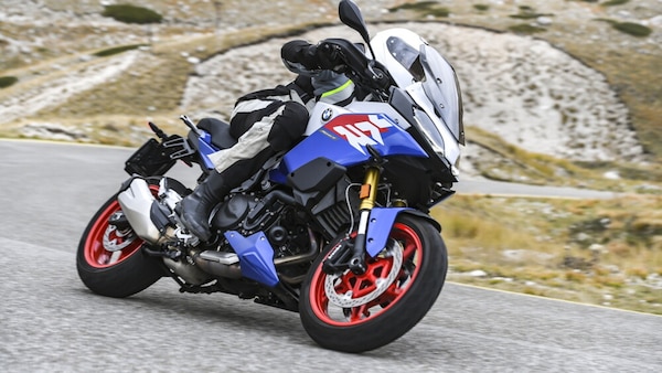 BMW F 900 XR : le foto della "Comparativa crossover stradali"