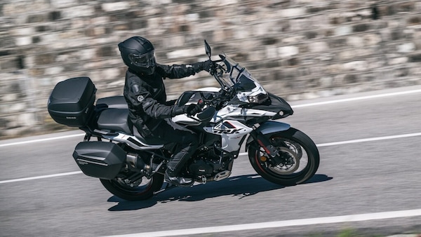 Benelli rilancia le TRK: tris di valigie incluso nel prezzo