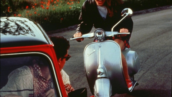 Cinquantini anni ’70: le foto di quando il motorino era libertà