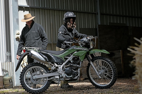 Kawasaki vende in Australia una moto per badare al bestiame