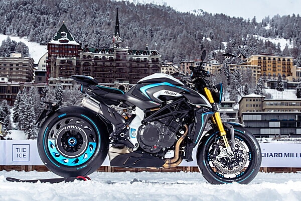 MV Agusta Rush Titanio: nuova LE sul ghiaccio di St. Moritz
