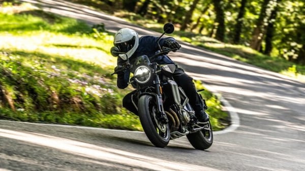 Husqvarna Svartpilen 801 L: le opinioni di InMoto "fuori dai denti"