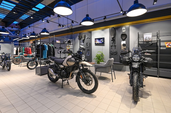 Royal Enfield: apre il nuovo flagship store a Bologna