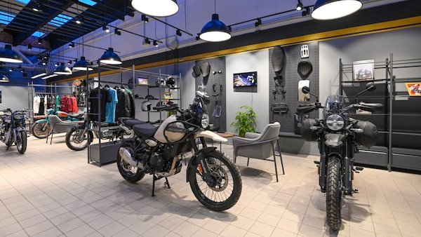 Royal Enfield: apre il nuovo flagship store a Bologna