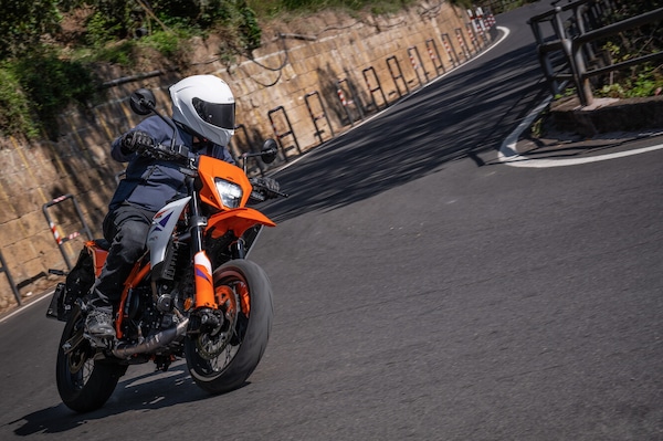 KTM 390 SMC R: per chi è (e per chi non è)