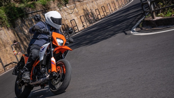 KTM 390 SMC R: per chi è (e per chi non è)