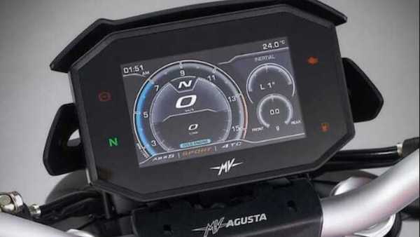 MV Agusta rompe gli schemi: tecnologia full optional per tutti