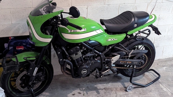 Assicurazione obbligatoria sulla moto ferma nel box: facciamo chiarezza