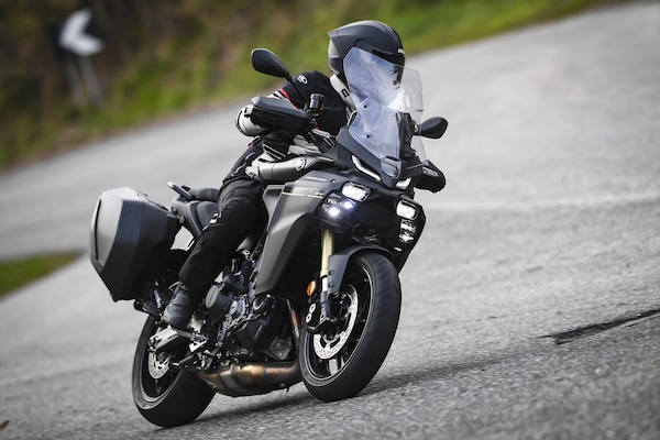 Yamaha Tracer 9 GT Y-AMT: le foto della prova