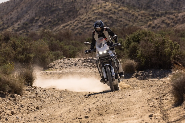 Kawasaki KLE500: le foto del test