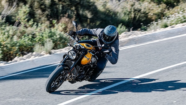 Triumph Trident 660 2026: LE FOTO DELLA PROVA