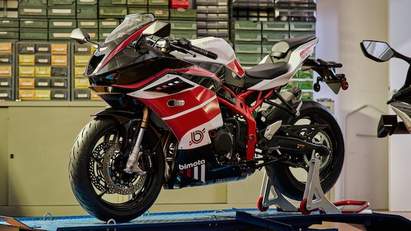 Bimota, ecco la KB399: una "baby belva" che porta il DNA racing su strada