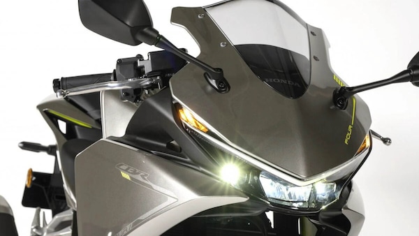 Honda CBR400R Four - Le Foto