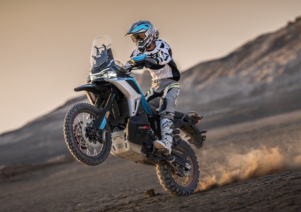 CFMOTO 1000MT-X: arriva la maxi adventure che costa meno di 10 mila euro