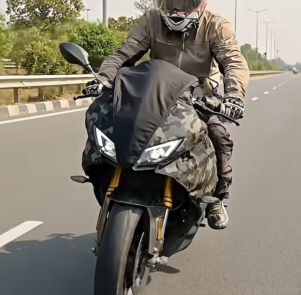 BMW F 450 RR: la sportiva A2 avvistata in India durante i test su strada