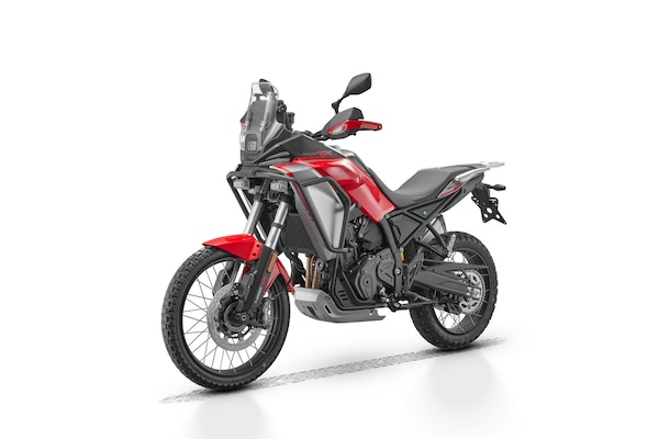QJMOTOR, ecco la SRT 450 RX: nuova crossover per patente A2 a meno di 6.000 euro