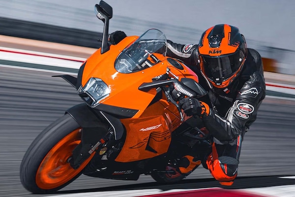 KTM 450 RC debutta in Cina ed è una piccola MotoGP!
