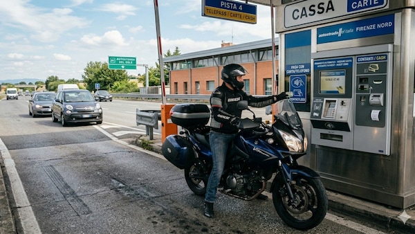 Addio caselli? La UE propone una vignetta per tutte le autostrade europee entro il 2031