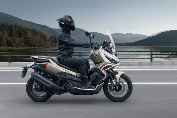 Zontes ZT368-G ETC: il crossover premium è pronto al debutto sul mercato