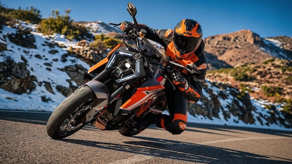 KTM 1390 Super Duke RR 2026: la “Bestia” è ancora più estrema
