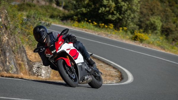 Test Yamaha R7 2026, le foto della prova