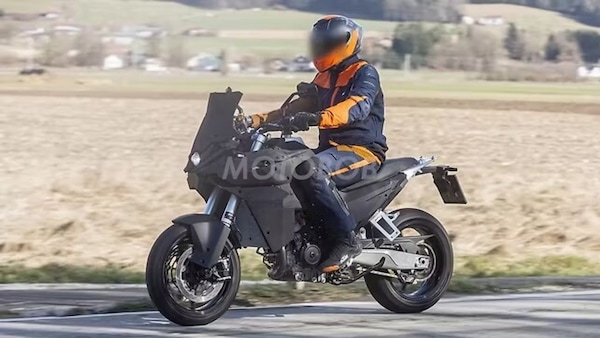 KTM abbandona il design Kiska con la nuova 990 SMT 2027?