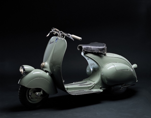 Vespa, che storia: da intuizione geniale a icona globale