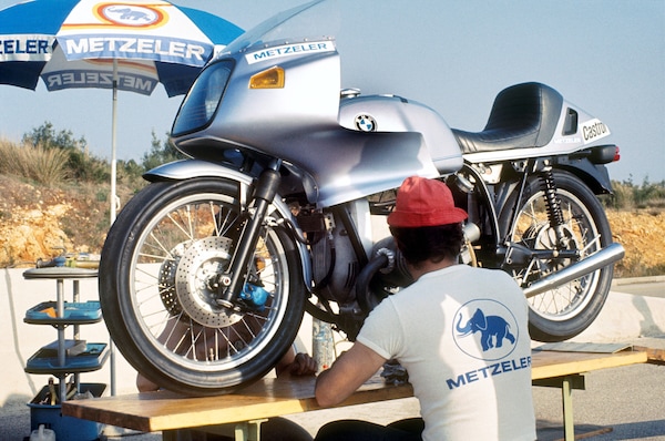 BMW RS, mezzo secolo di evoluzione: dalle origini racing alla nuova R 1300