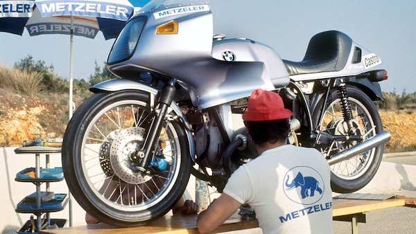 BMW RS, mezzo secolo di evoluzione: dalle origini racing alla nuova R 1300 
