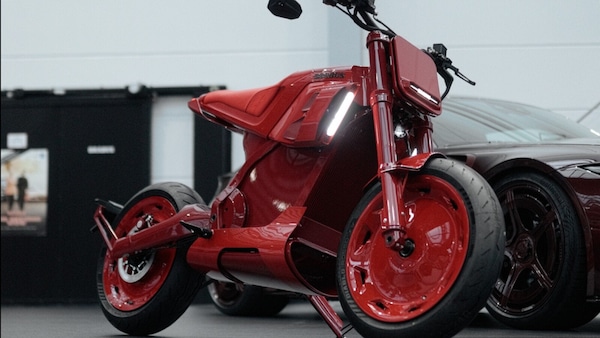 Brabus DAB 1⍺, la motocicletta elettrica super chic