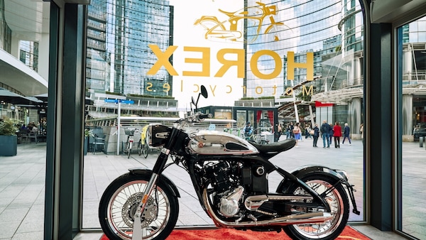 Horex Regina Evo, la classic fatta a mano arriva alla Design Week