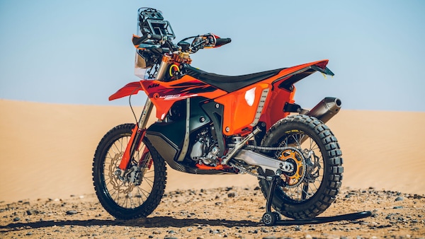 KTM 450 Rally Replica 2027: le foto