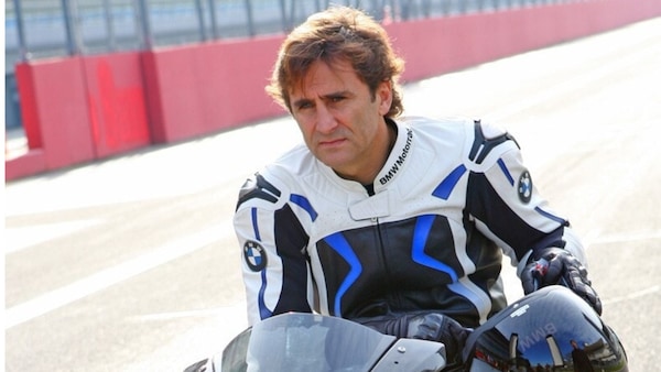 Addio a Alex Zanardi: simbolo di coraggio, campione senza limiti