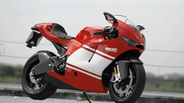 La Ducati Desmosedici RR compie 20 anni ed è sempre più bella