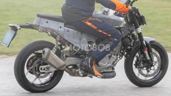 Sta arrivando la KTM 490 Duke, e sarà totalmente nuova