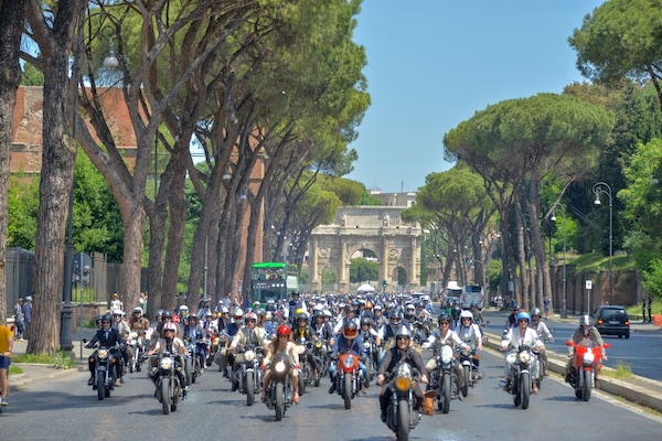 Triumph protagonista al Distinguished Gentleman’s Ride Roma 2026