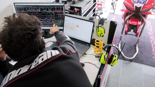 Nasce Andreani UK: il gruppo italiano porta Öhlins nel cuore del motorsport britannico