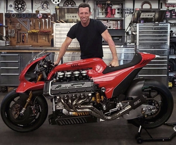 La moto americana col V8 Ferrari vale 500.000 dollari: ecco perché