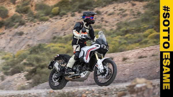 Test Ducati DesertX 2026, i voti del #SottoEsame