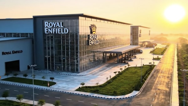 Royal Enfield lavora a una maxi fabbrica da 900.000 moto l’anno