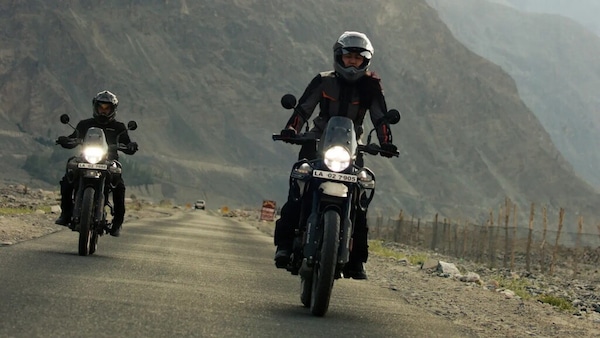 Royal Enfield, la Himalayan 450 conquista il mondo: numeri record fuori dall’India