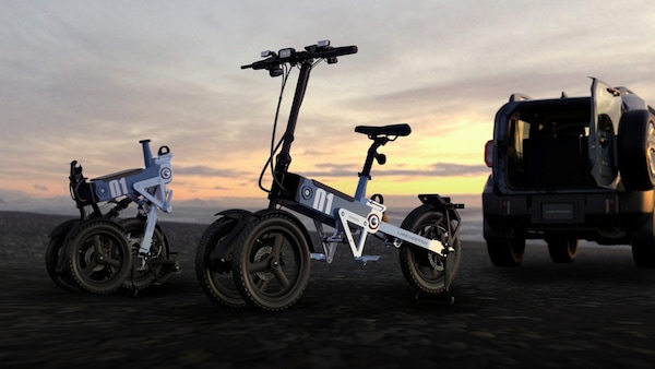 Toyota si lancia sui monopattini con il Land Hopper: elettrico pieghevole per il fuoristrada