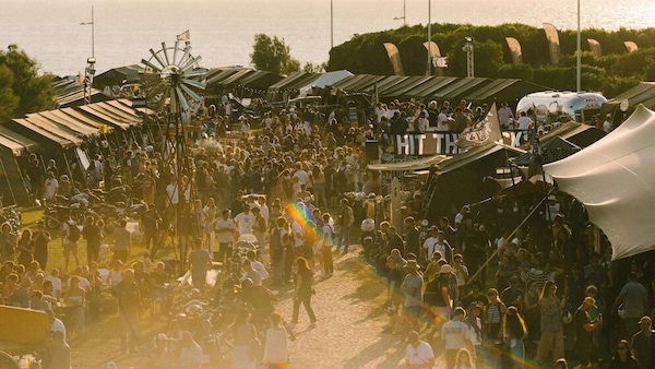 LE FOTO delle 10 special Honda in gara al Wheels & Waves di Biarritz
